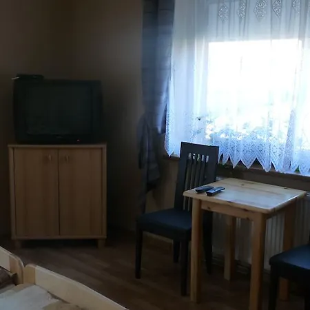 Pokoje Goscinne 民宿 姆拉哥沃