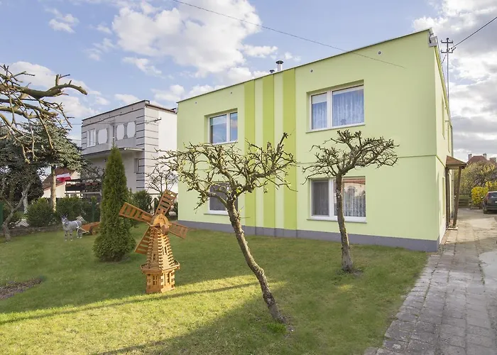 منزل للإقامة Pokoje Goscinne مارونجوفو